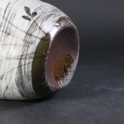 Shuichi Okamoto's Painted Karatsu Brushed Grass Pattern Tokkuri No.3
