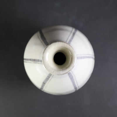 Shuichi Okamoto's Painted Karatsu Brushed Tokkuri Vase No.41