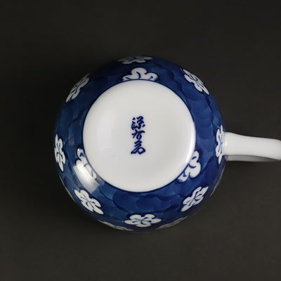 Gen'emon Kiln: Old-style plum blossom morning cup