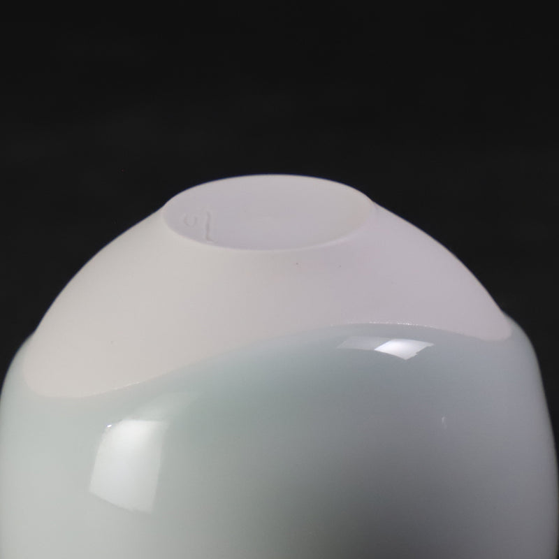 百田暁生　作　青白磁茶器(小)