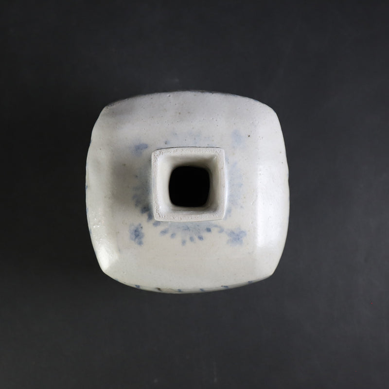 丸田宗一廊　作　染つけ角徳利　No.2