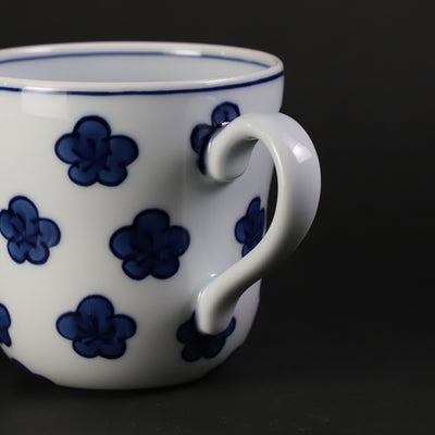 Gen'emon Kiln Blue and White Plum Blossom Mug