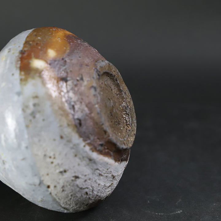 丸田宗彦 作 粉引唐津徳利 – ギャラリー一番館オンラインショップ