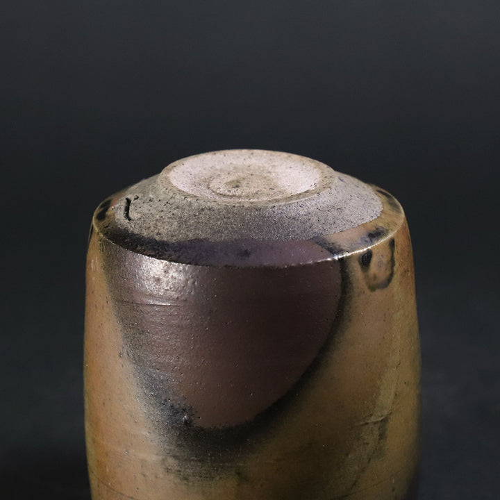 土屋由起子 作 窯変黒唐津四方カップ – ギャラリー一番館オンライン