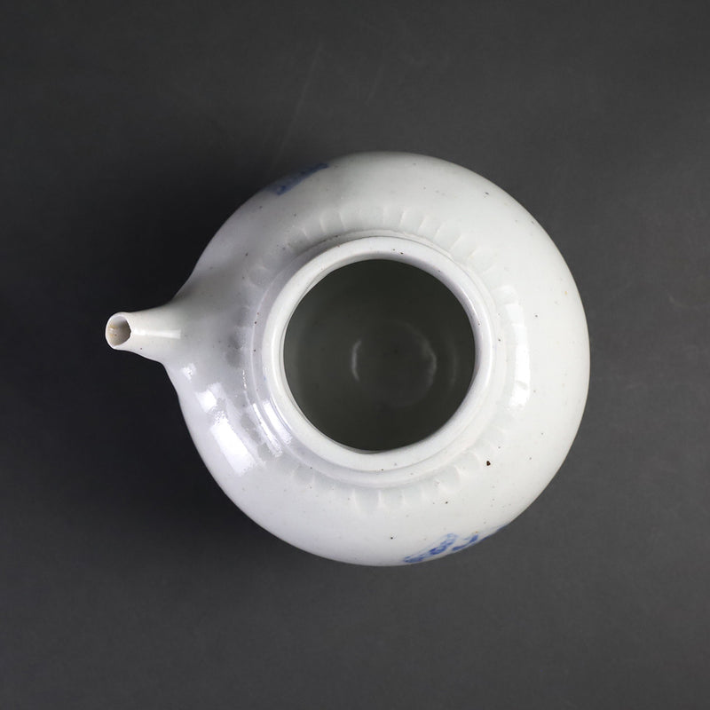 Blue and white porcelain vase by Maruta Soichi Gallery
