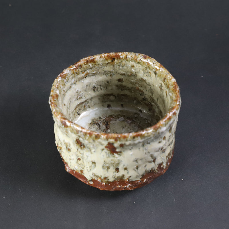 田中孝太 作 斑唐津ぐい呑3 – ギャラリー一番館オンラインショップ