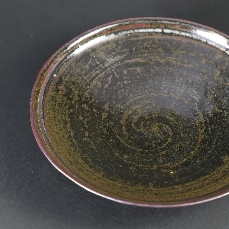 Iron-glazed plate by Taki Nakazato