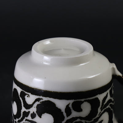 Karatsu porcelain bowl and plate with black and white base with scratches, made by the 14th generation Nakazato Tarouemon