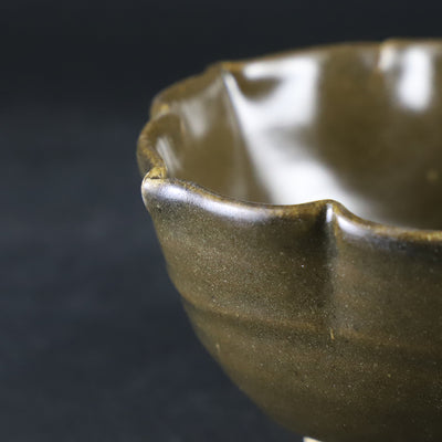 Black Karatsu diamond pattern small bowl by Shuichi Okamoto