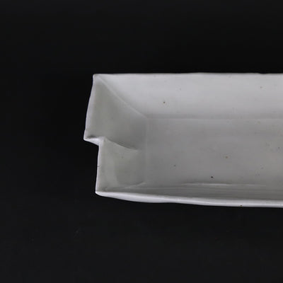 Set of white porcelain rectangular plates by Maruta Souichi Gallery