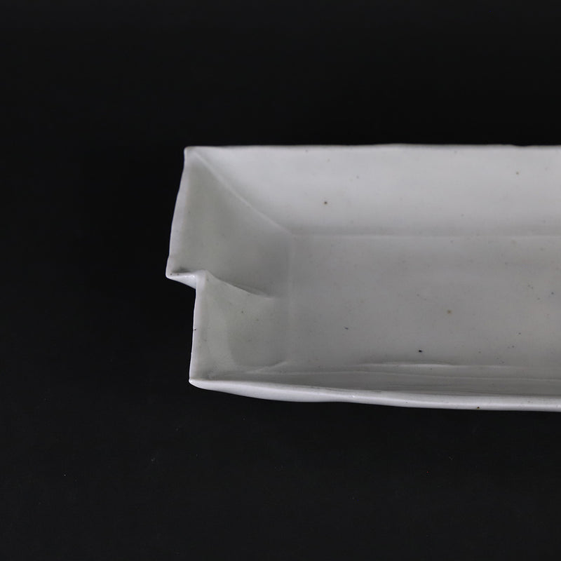 Set of white porcelain rectangular plates by Maruta Souichi Gallery