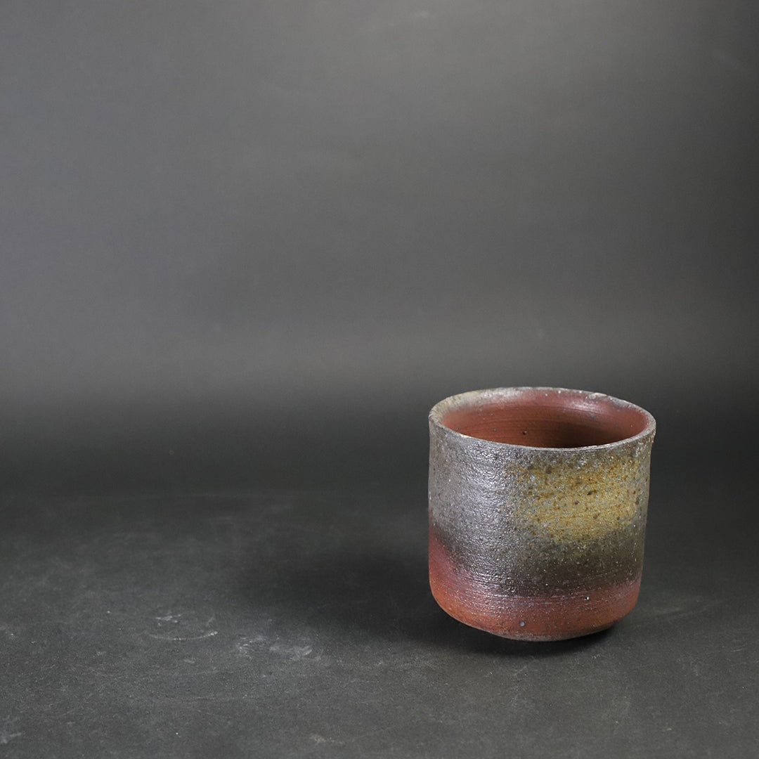 中里太亀 作 唐津南蛮湯呑 – ギャラリー一番館オンラインショップ