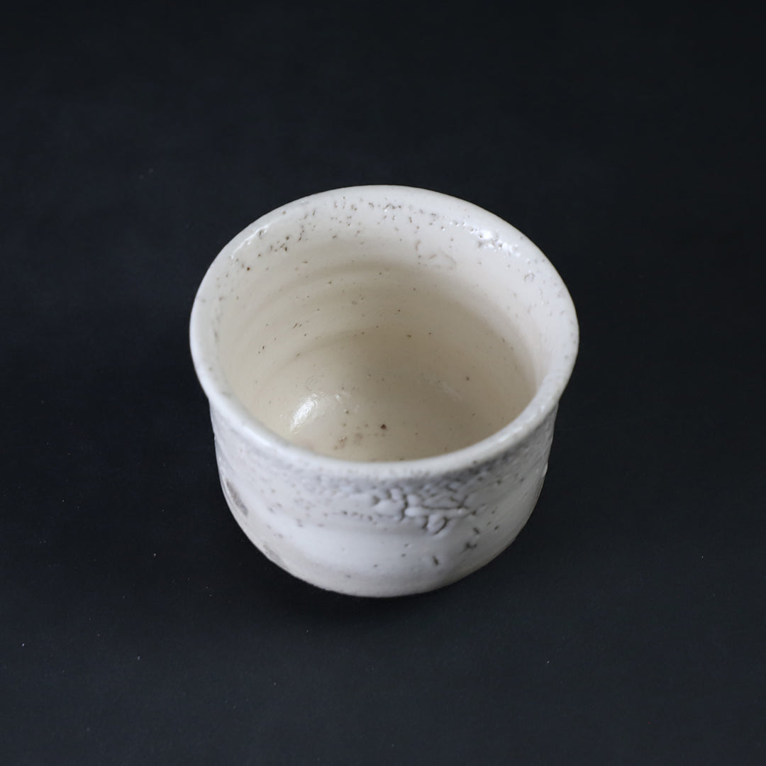 内村慎太郎 作 雨漏堅手たちぐい呑 No.19 – ギャラリー一番館