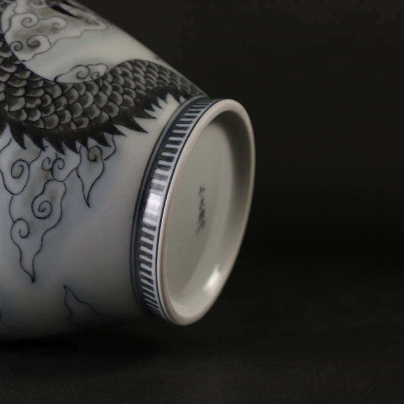 Imaemon Kiln Color Nabeshima Dragon Painting Vase