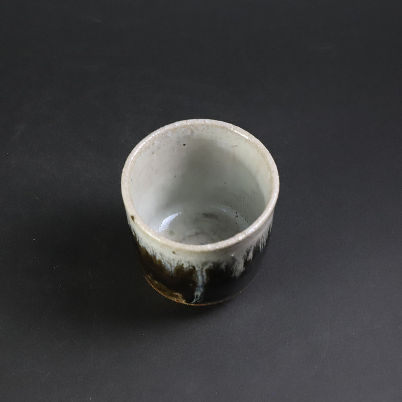 十四代中里太郎右衛門　作　朝鮮唐津ぐい呑　No.62