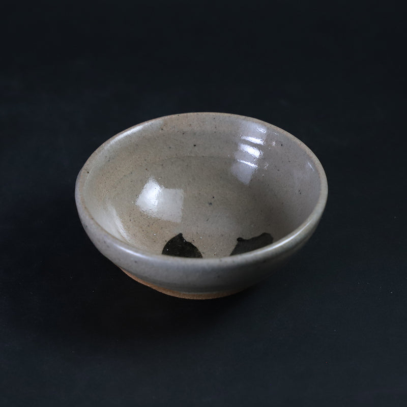 Painted Karatsu sake cup by Kenta Nakazato