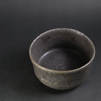 Black Karatsu tea bowl No.17 by Yasumoto Kajiwara