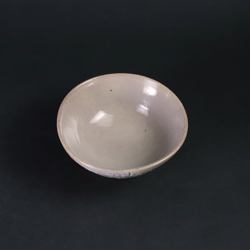 Karatsu sake cup by Kenta Nakazato