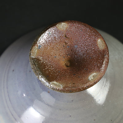 Madara Karatsu high-legged plate by Takashi Nakazato