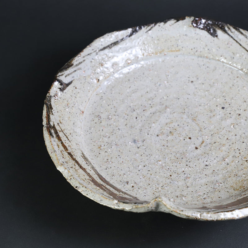 Painted Karatsu cut bowl by Kota Tanaka