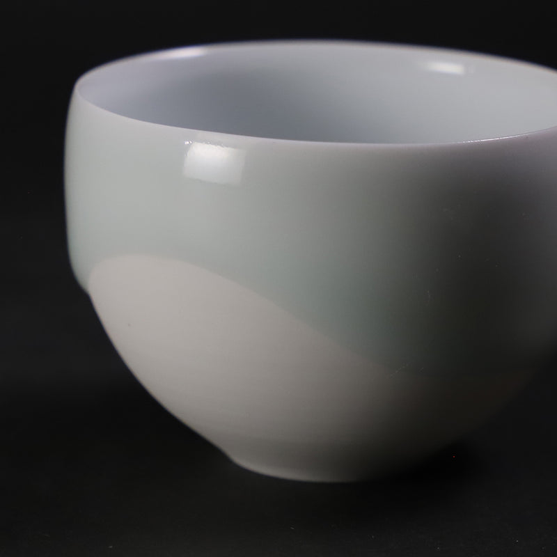 百田暁生　作　青白磁茶器(小)