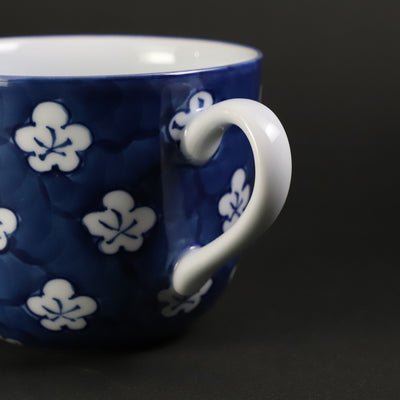 Gen'emon Kiln: Old-style plum blossom morning cup