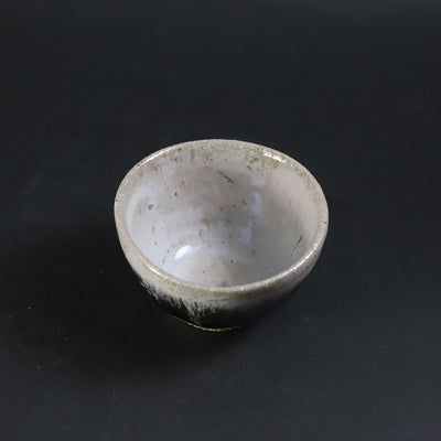 十四代中里太郎右衛門　作　朝鮮唐津ぐい呑　No.71
