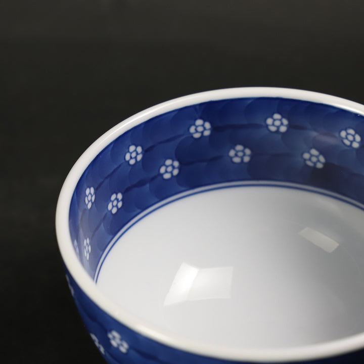 源右衛門窯 染付梅地紋飯碗 – ギャラリー一番館オンラインショップ