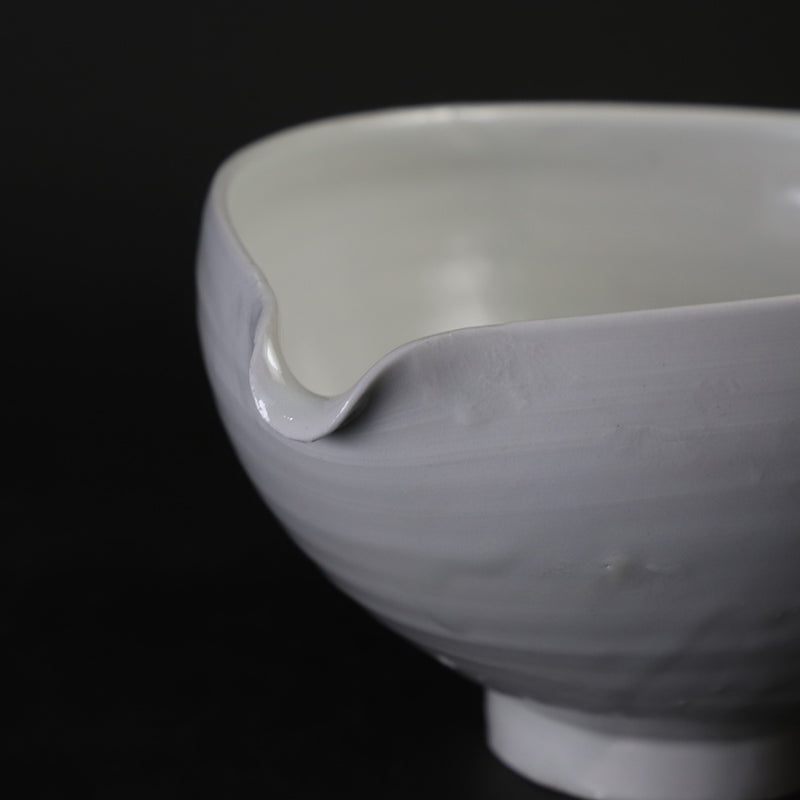 Masahiro Takehana White porcelain hot water cold