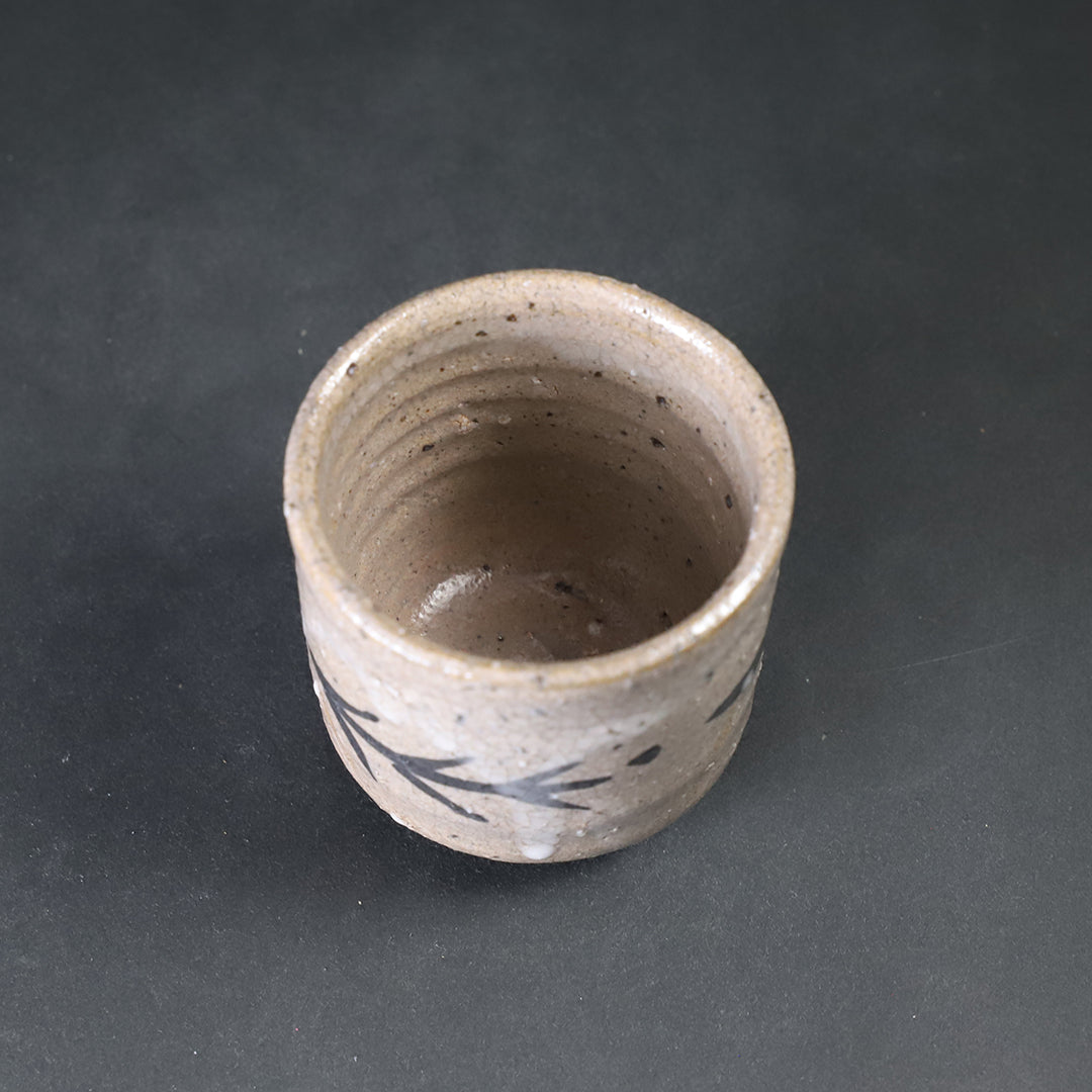 内村慎太郎 作 絵唐津筒ぐい呑 No.17 – ギャラリー一番館オンライン