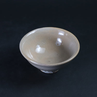 Karatsu sake cup by Kenta Nakazato