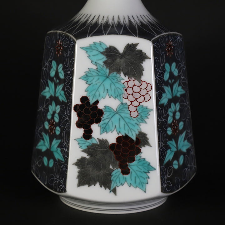 十四代今泉今右衛門 作 色絵墨色墨はじき果実文花瓶