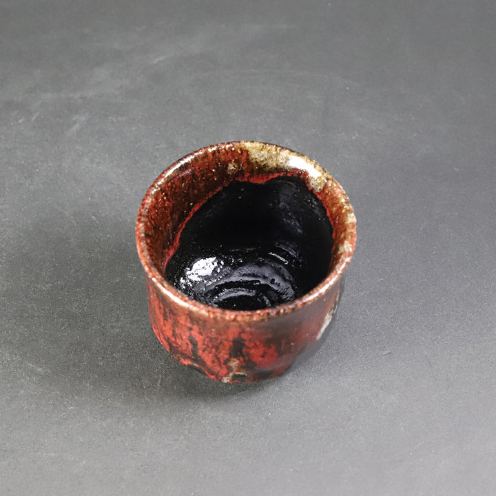 十四代中里太郎右衛門 作 唐津黒紅白ぐい呑 – ギャラリー一番館