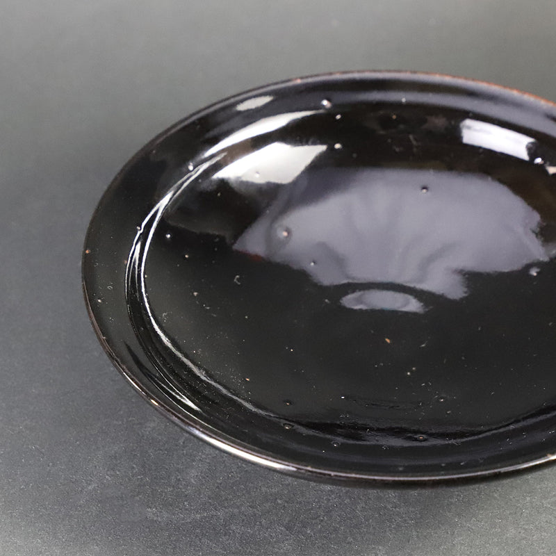 Deep black glaze dish by Taki Nakazato
