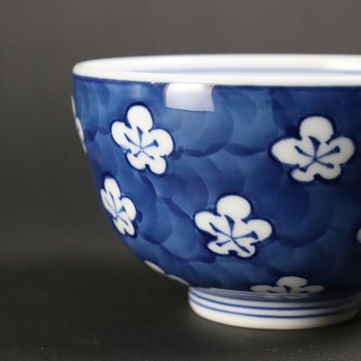 Gen'emon Kiln: Old-dyed plum blossom rice bowl