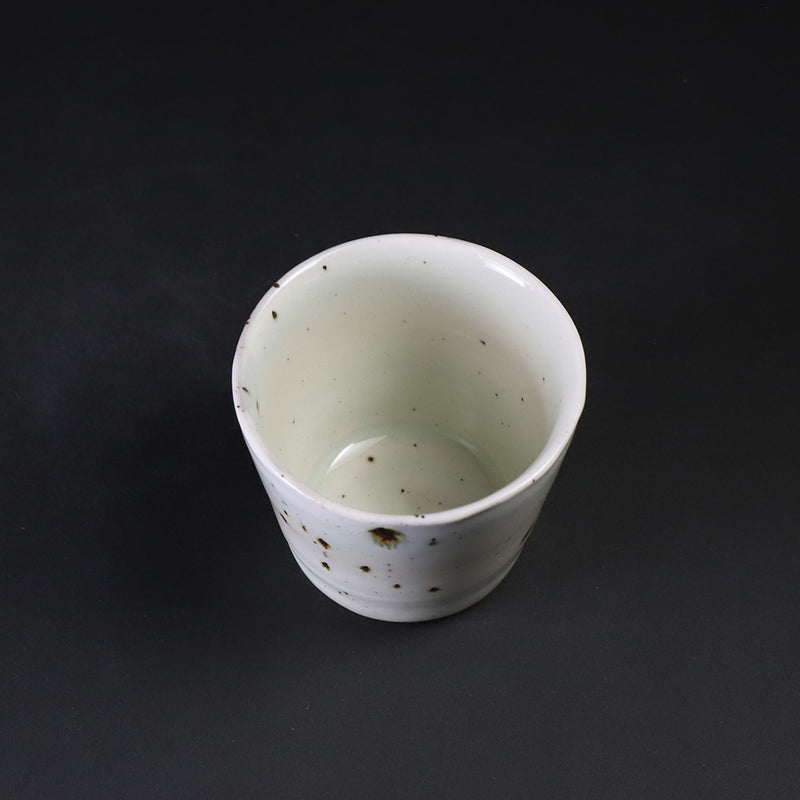Blue and white glazed soba cup by Nakazato Taiki