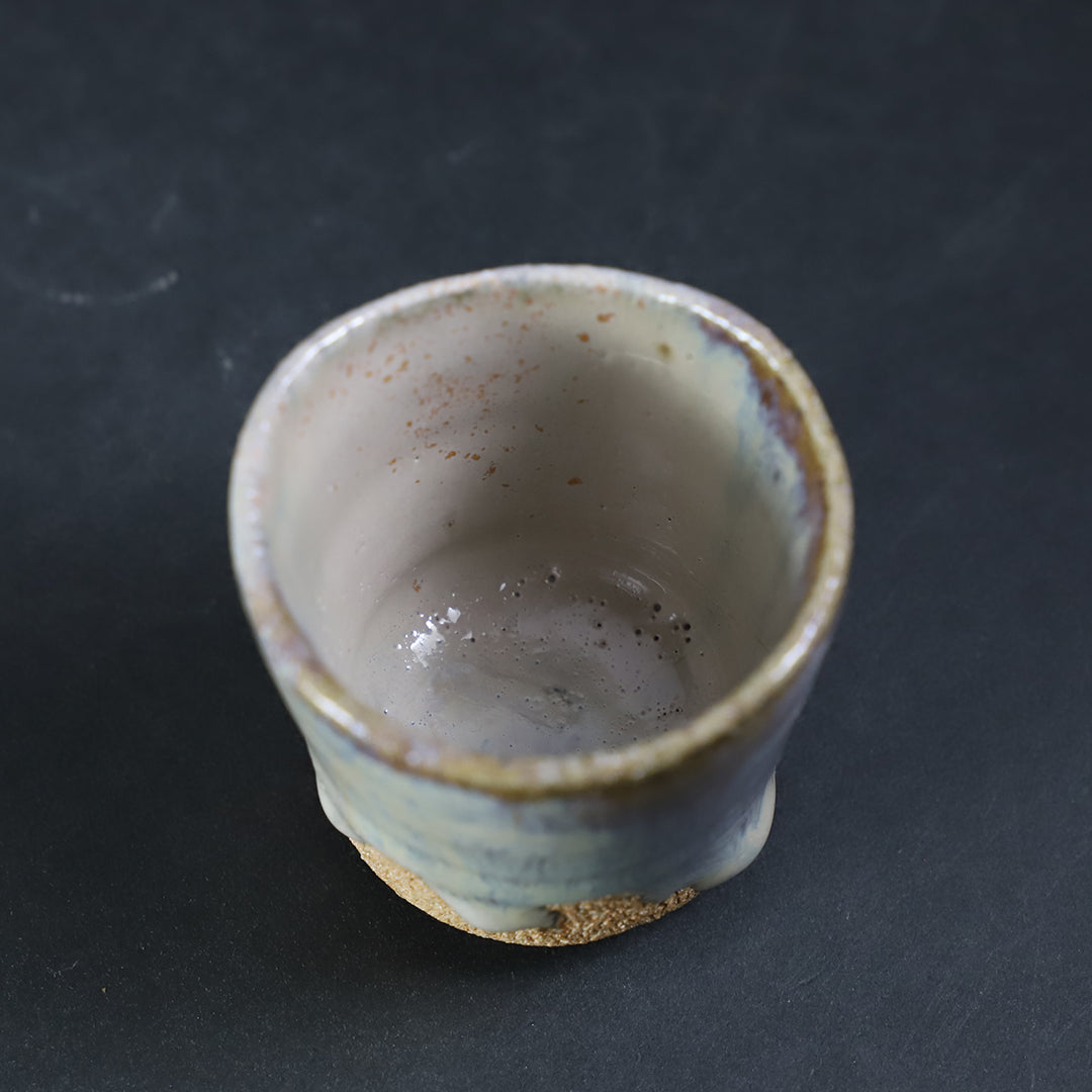 岡本作礼 作 朝鮮唐津掛け分ぐい呑 – ギャラリー一番館