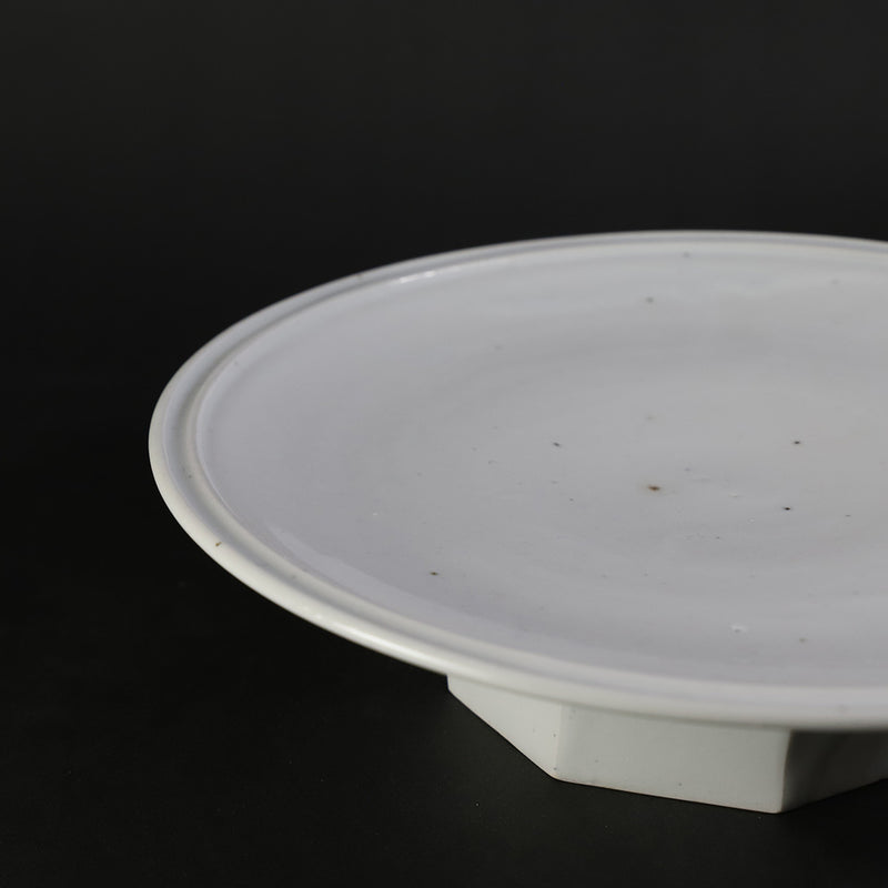 White porcelain bowl with chamfered base by Sakurei Okamoto