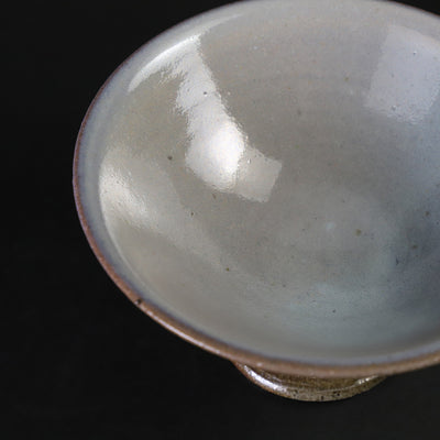 Madara Karatsu high-legged plate by Takashi Nakazato