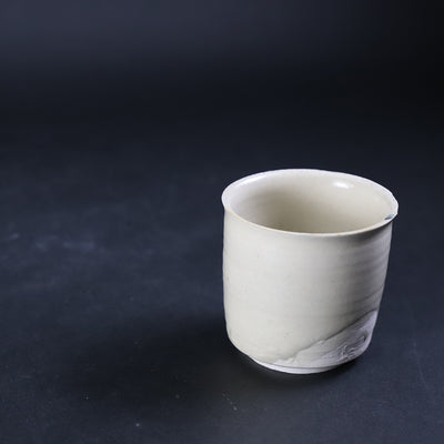 秋田菫　作　染付覗猪口