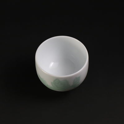 Manji Inoue's work, white porcelain, green glaze, magnolia carving design sake cup (small)