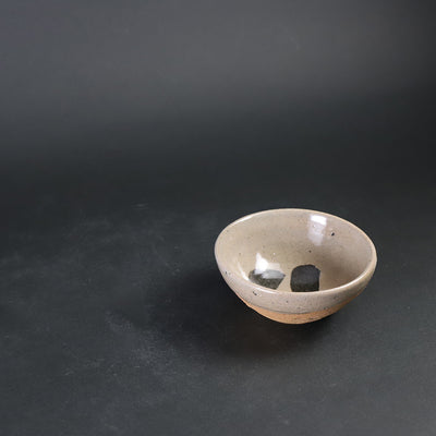 Painted Karatsu sake cup by Kenta Nakazato