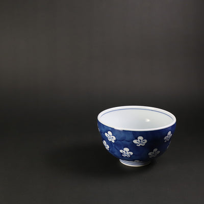 Gen'emon Kiln: Old-dyed plum blossom rice bowl