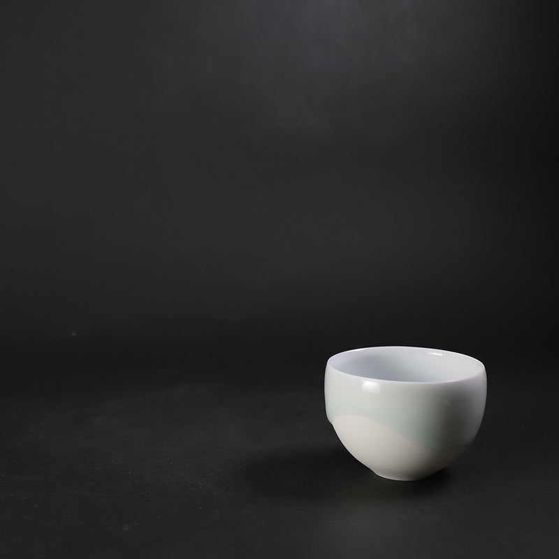百田暁生　作　青白磁茶器(小)