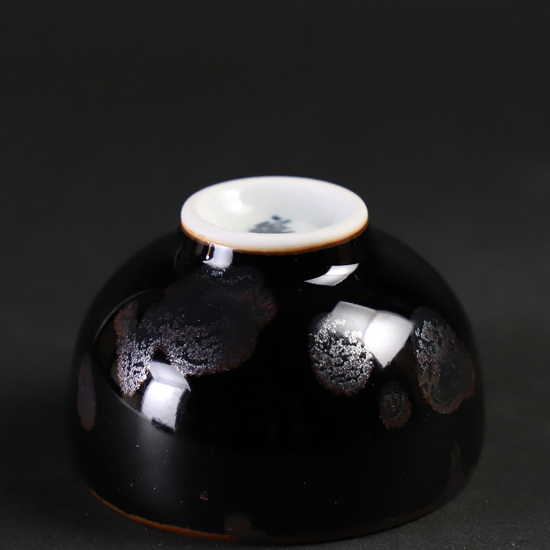 井上祐希 作 天目銀滴ぐい呑 – ギャラリー一番館オンラインショップ