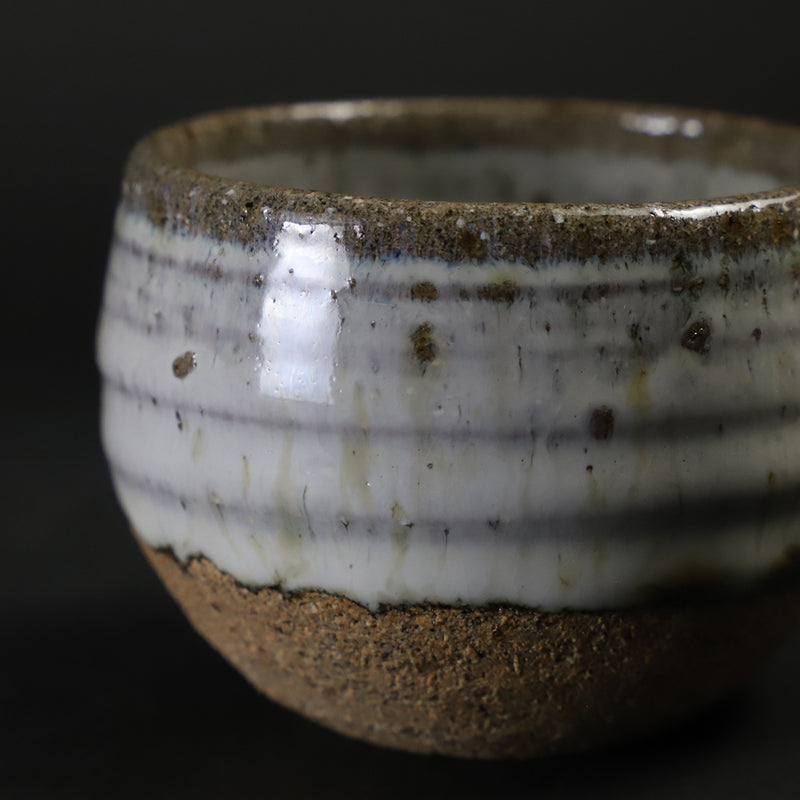 Madara Karatsu sake cup by Kazusuke Fukuda