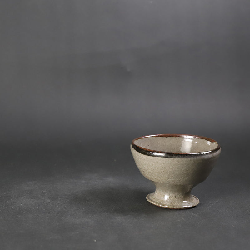 中里太亀　作　皮鯨高脚杯