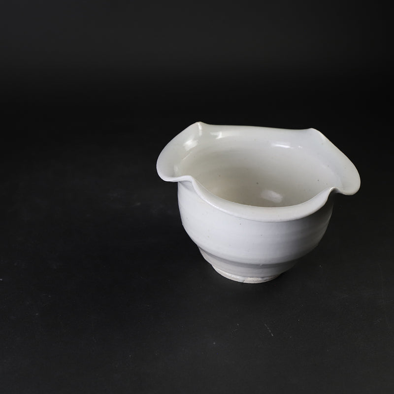 White porcelain dish by Naoto Yano