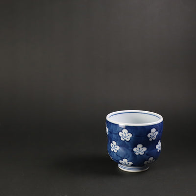 Gen-emon Kiln Ancient Dyed Plum Pattern Tea Cup