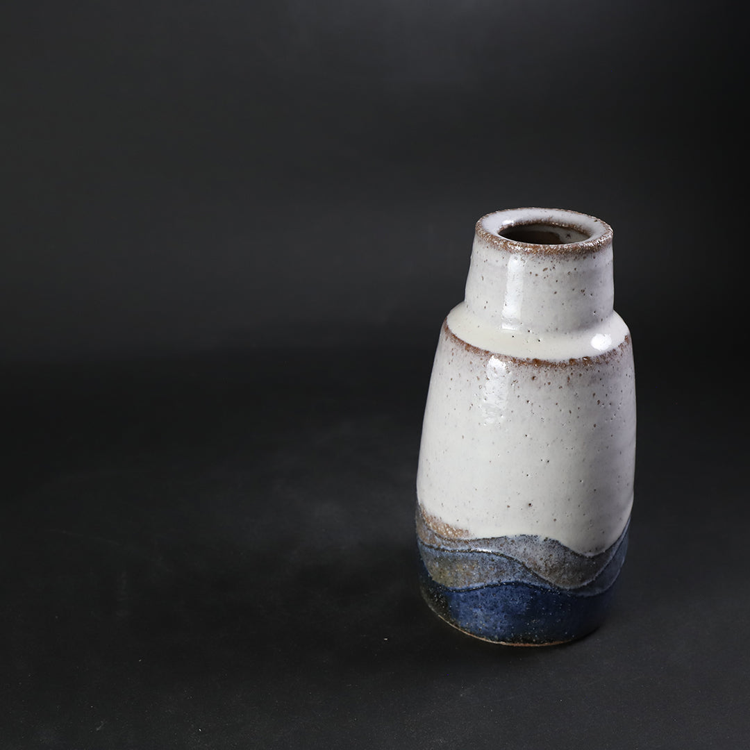国場一 作 壺屋焼 花瓶 白泥縞模様 鑑定済 未使用級 熊本千治 作 斑彩泥花瓶 – ギャラリー一番館オンラインショップ